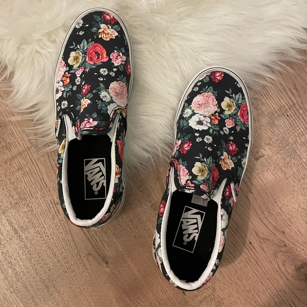Womens slip on flower vans size 7